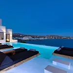 Psarou Black Vila *