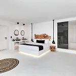Psarou Black Villa