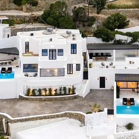 Psarou Black Mykonos Town