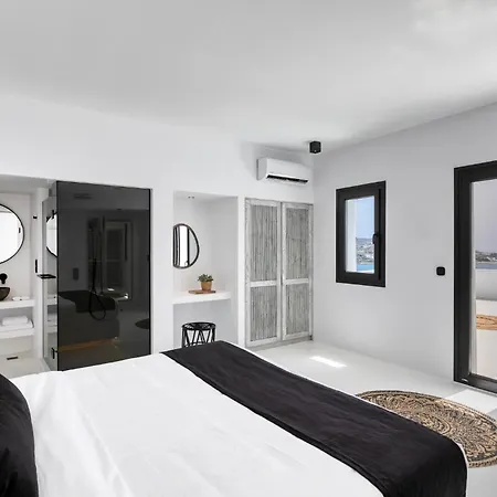 Psarou Black Vila