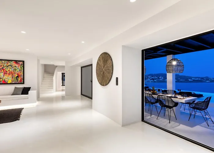 Villa Psarou Black *