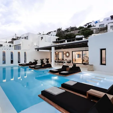 Psarou Black Πλατύς Γιαλός