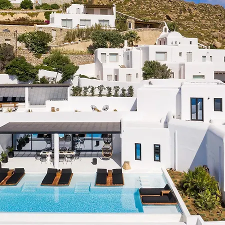 Psarou Black Βίλα