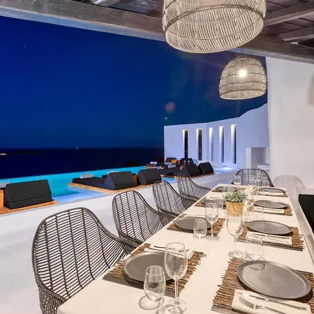 Villa Psarou Black