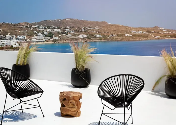 Psarou Black Πλατύς Γιαλός