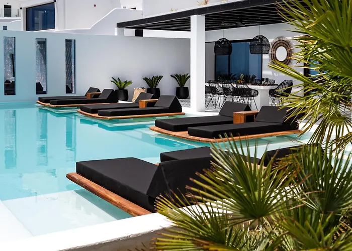 Psarou Black Πλατύς Γιαλός