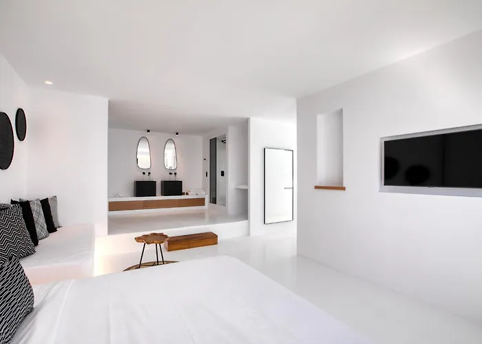 Psarou Black * Πλατύς Γιαλός