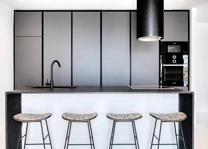 Βίλα Psarou Black